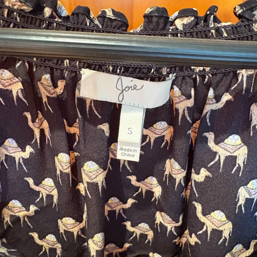 Joie Camel Print Silk Short Sleeve Blouse Tassels Size Small Black and Tan Masha